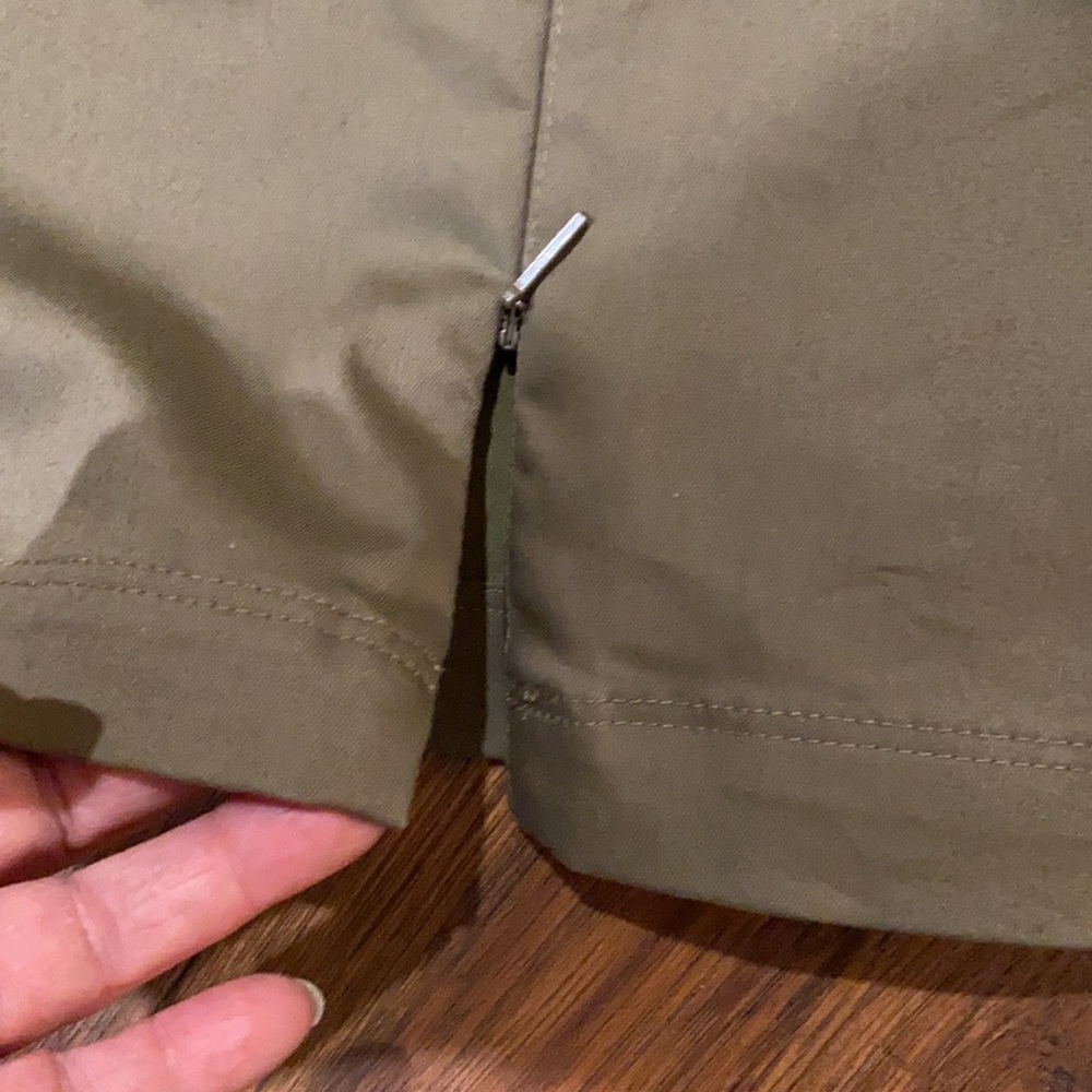 Size 10 Nike Golf Crop Brown Pants Like New Condition - Picture 6 of 6